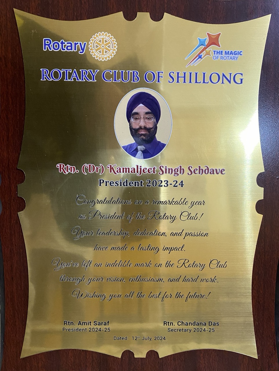 Professional recognition plaque displayed at the clinic