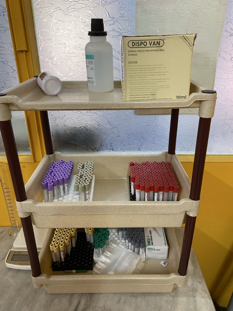 Utility room with dental chair and equipment